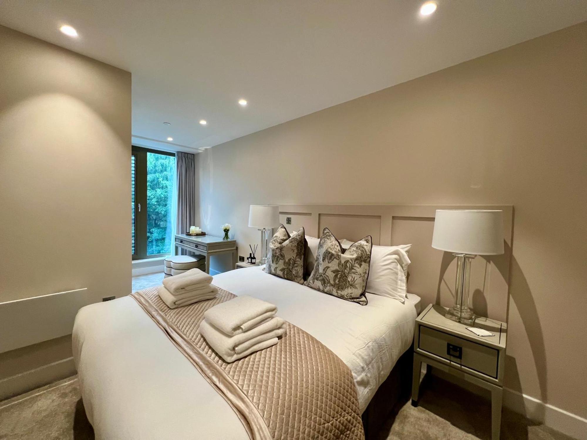 The Noir Blanc Retreat At Ryedale House Apartment York Exterior foto