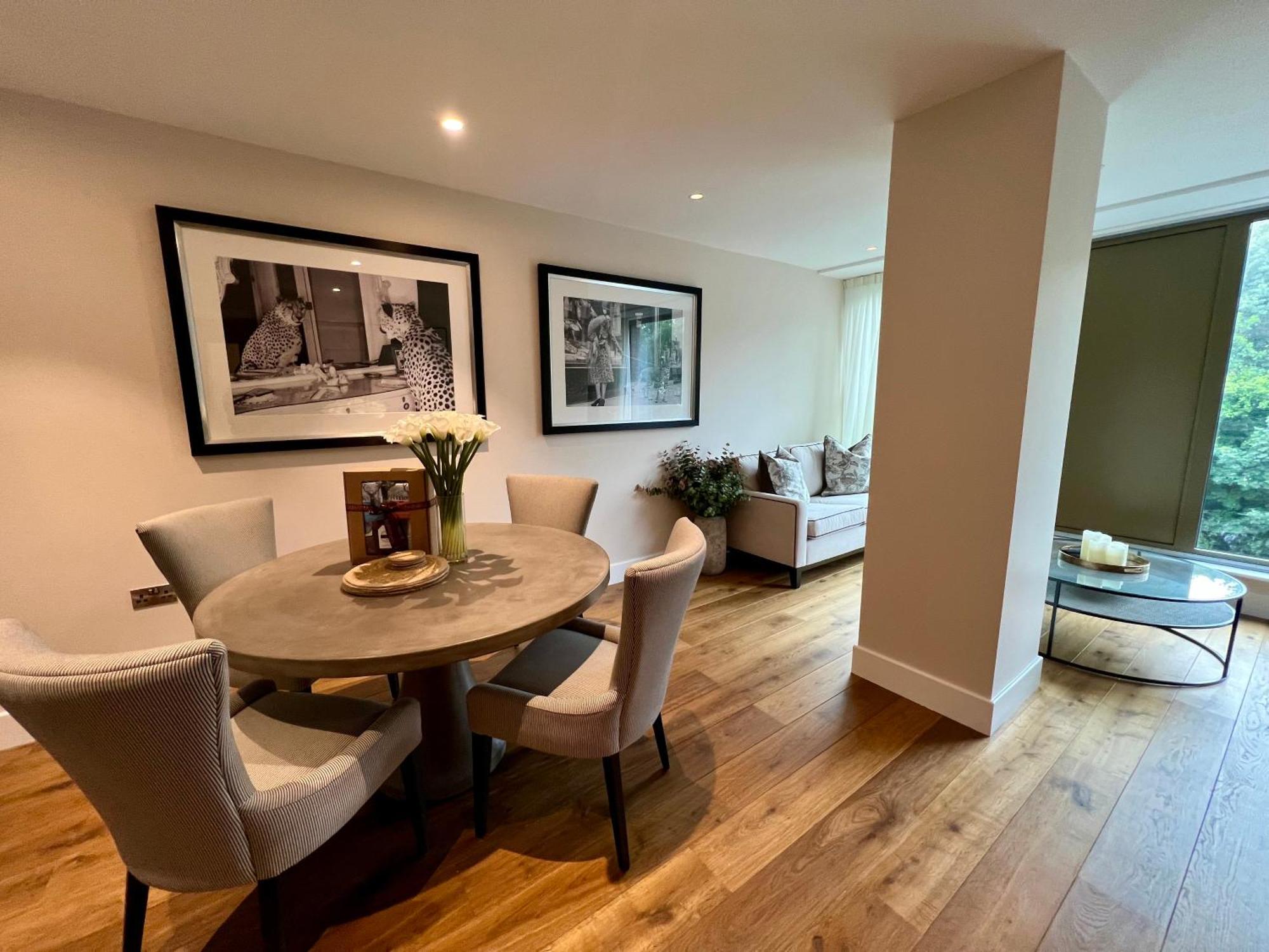 The Noir Blanc Retreat At Ryedale House Apartment York Exterior foto